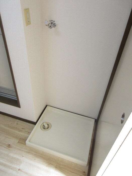 物件内観写真21　(洗濯機置場)