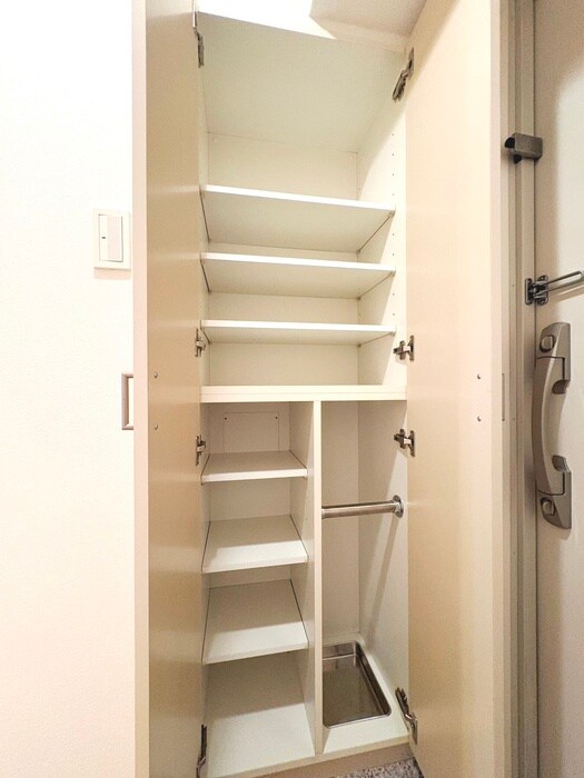 物件内観写真16　(靴箱)