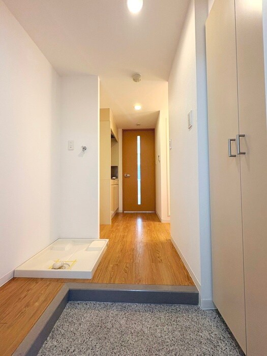 物件内観写真17　(玄関)