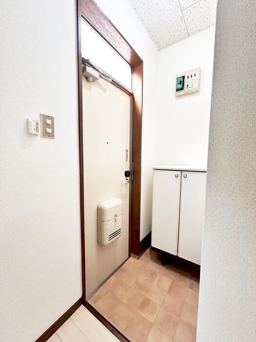 物件内観写真20　(玄関)