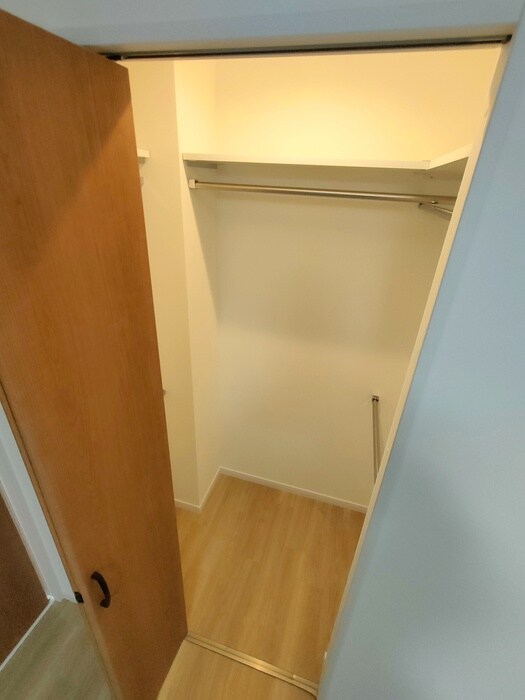 物件内観写真12　(収納)