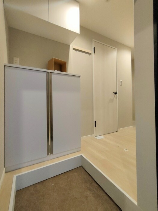 物件内観写真14　(玄関)