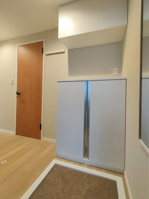 物件内観写真15　(玄関)