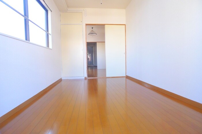 物件内観写真6　(居室)