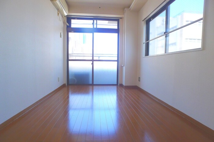 物件内観写真7　(居室)