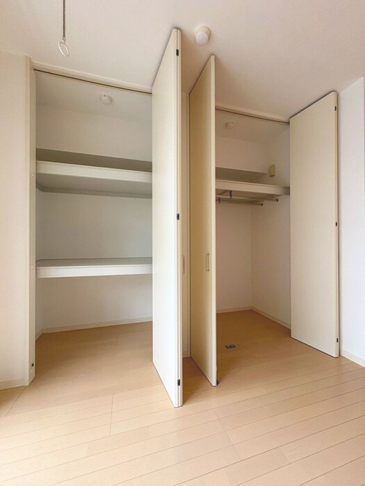 物件内観写真16　(収納)