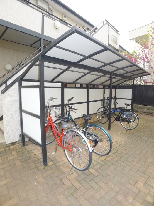 物件外観写真3　(駐輪場)