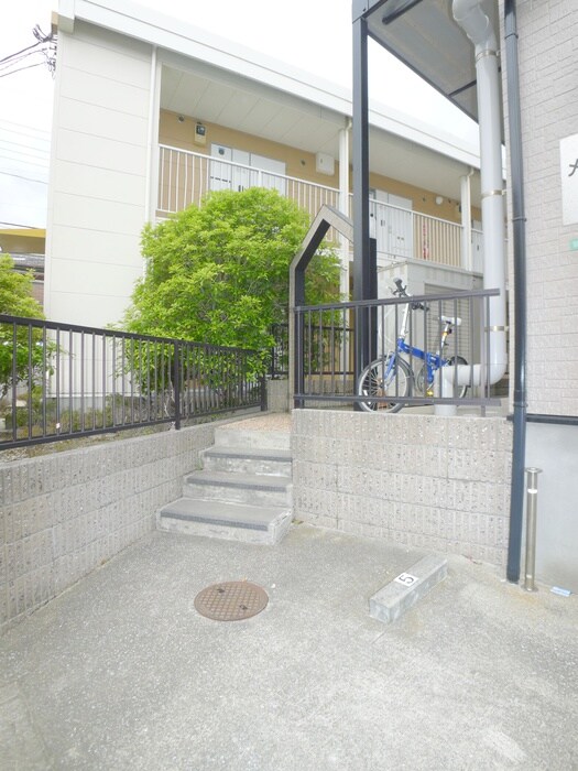 物件外観写真5　(エントランス部分)