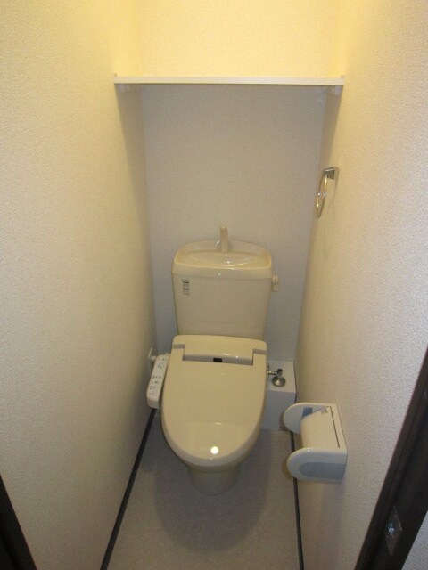 物件内観写真8　(トイレ)