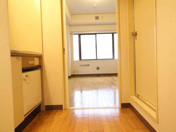 物件内観写真14　(廊下)