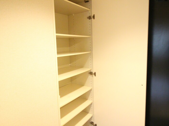 物件内観写真17　(靴箱)