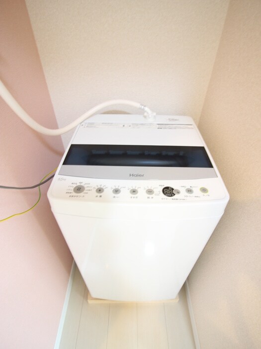 物件内観写真11　(洗濯機置場)