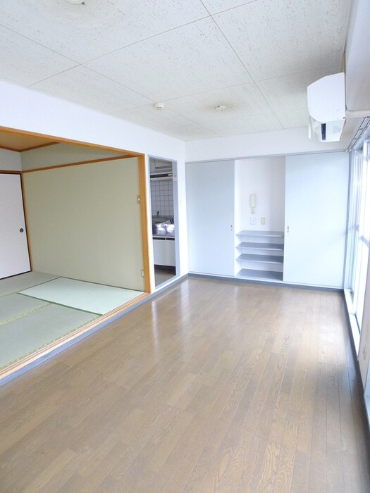 物件内観写真10　(居室)