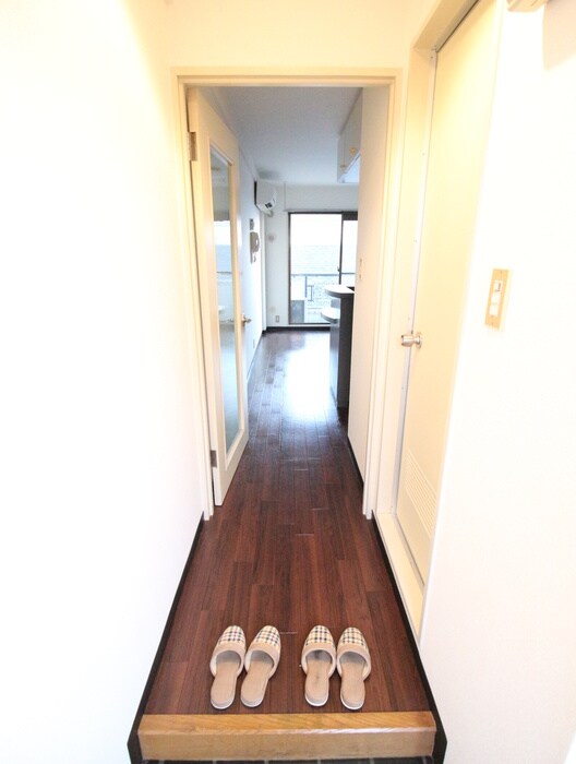 物件内観写真14　(廊下)