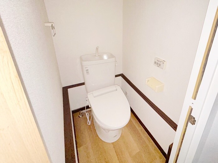 物件内観写真11　(トイレ)