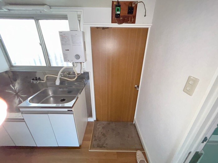 物件内観写真15　(玄関)