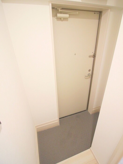 物件内観写真14　(玄関)