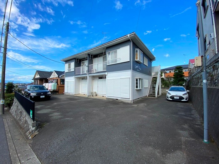 物件外観写真3　(駐車場)