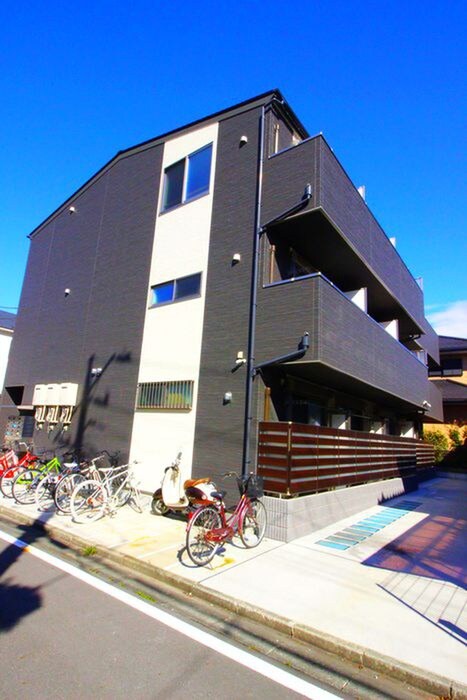 物件外観写真1　(駐車場)