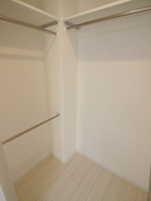 物件内観写真12　(収納)