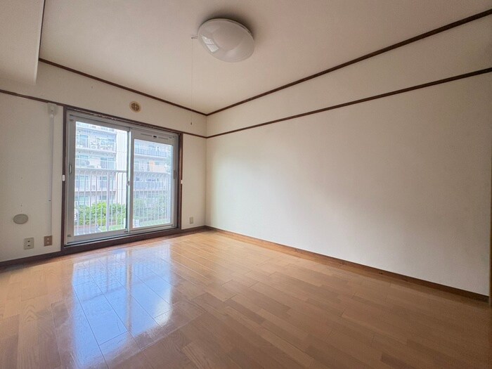 物件内観写真6　(居室)