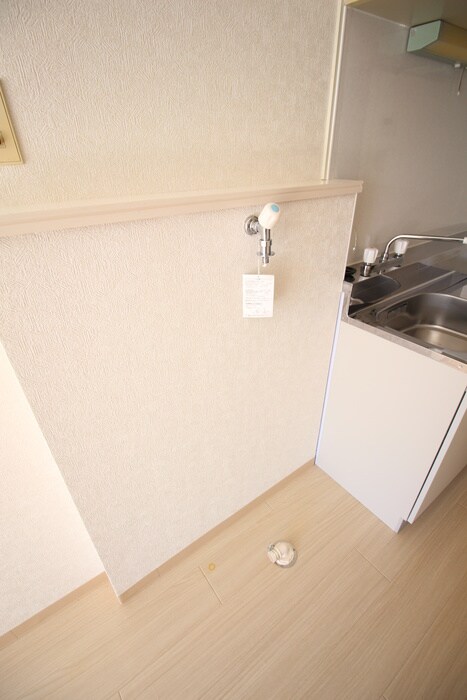 物件内観写真8　(洗濯機置場)