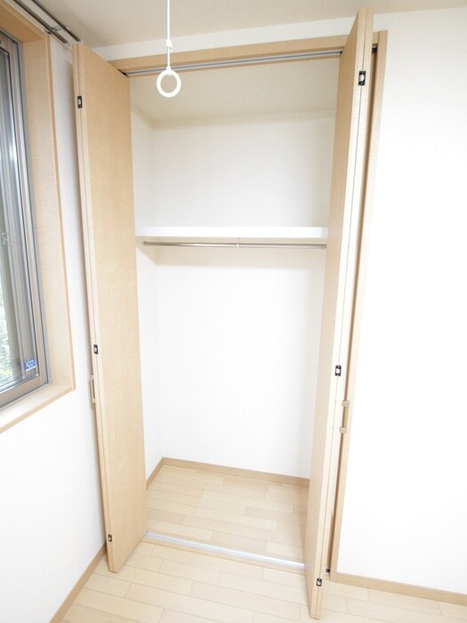 物件内観写真12　(収納)