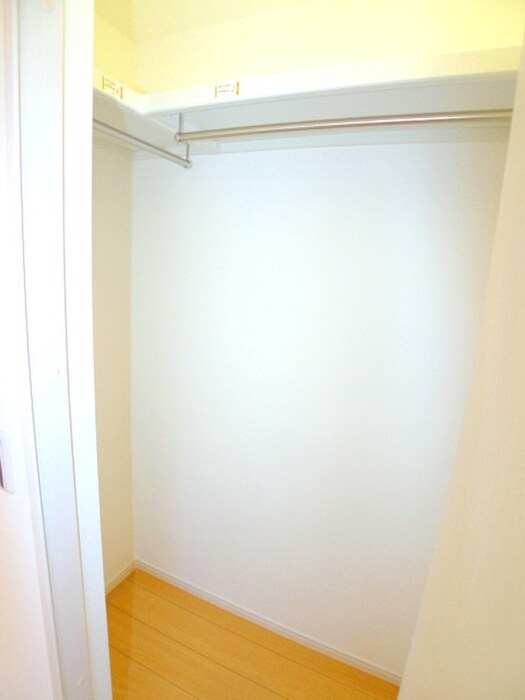 物件内観写真13　(収納)