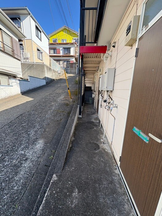 物件外観写真3　(エントランス部分)