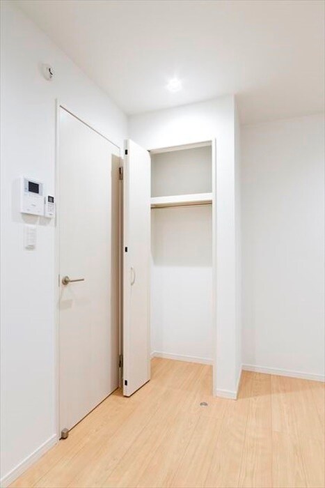 物件内観写真12　(収納)