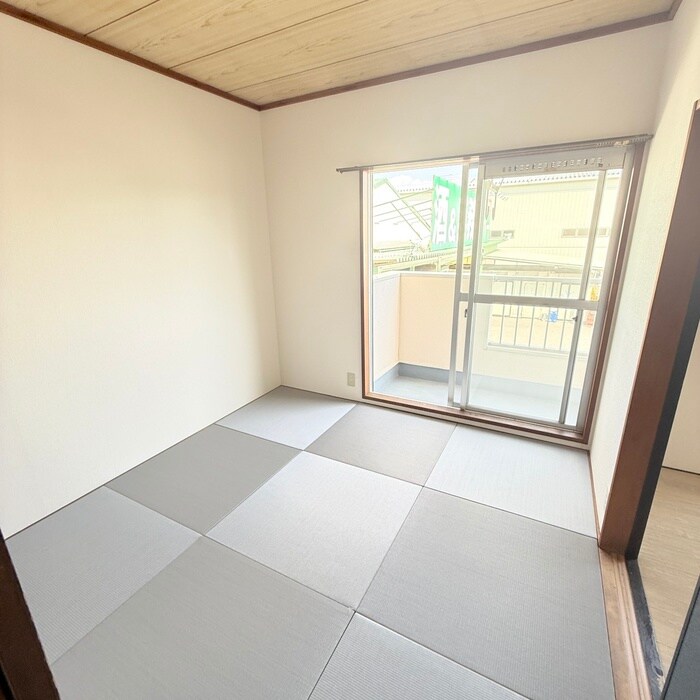 物件内観写真9　(居室)