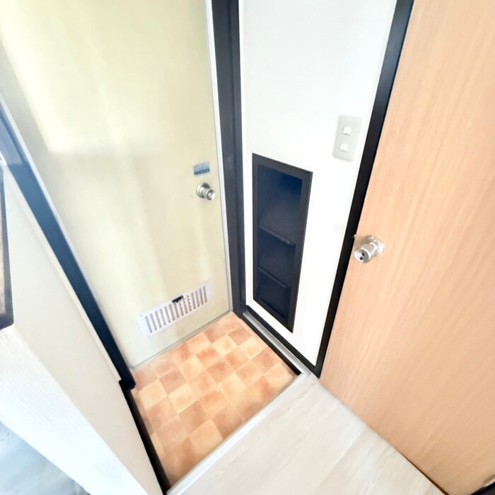 物件内観写真22　(玄関)