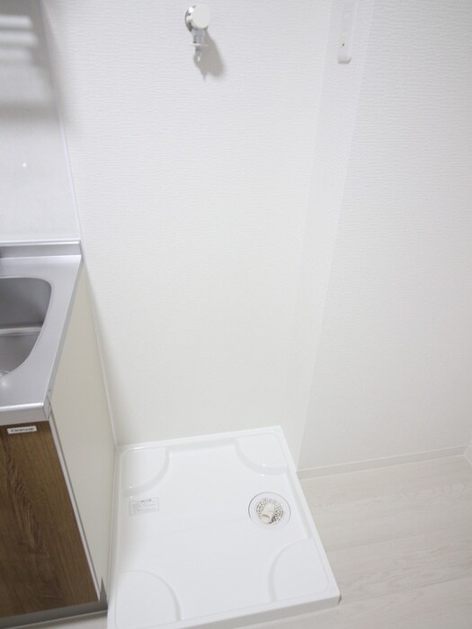 物件内観写真15　(洗濯機置場)