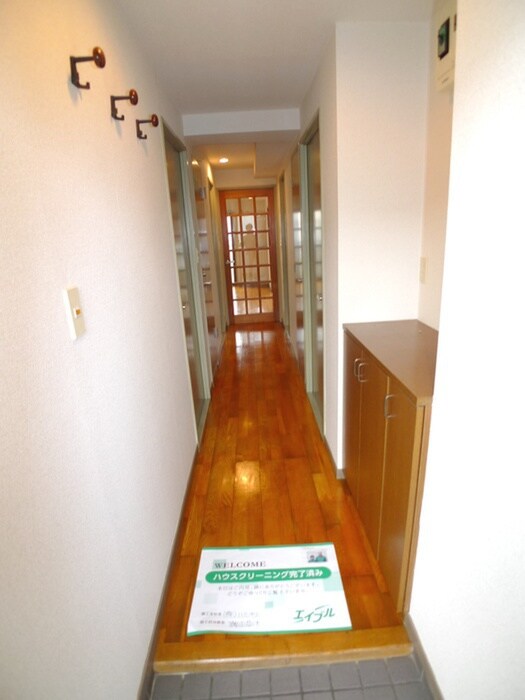 物件内観写真15　(玄関)