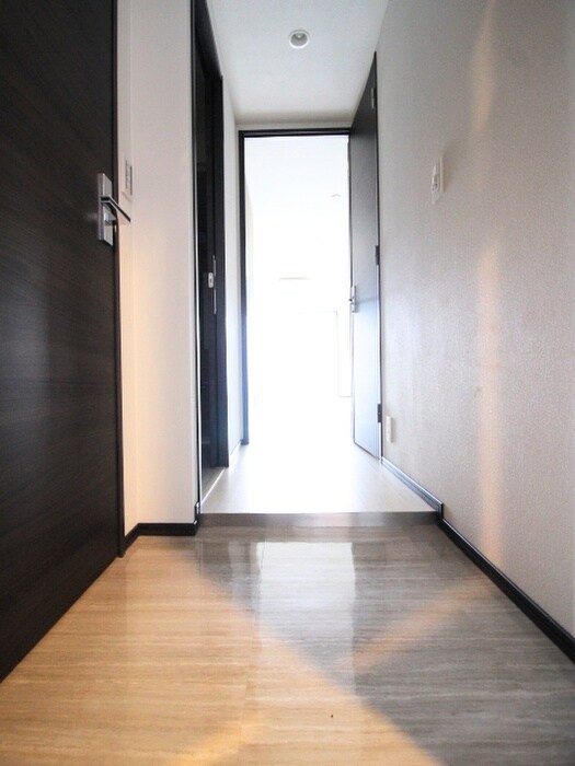 物件内観写真7　(玄関)