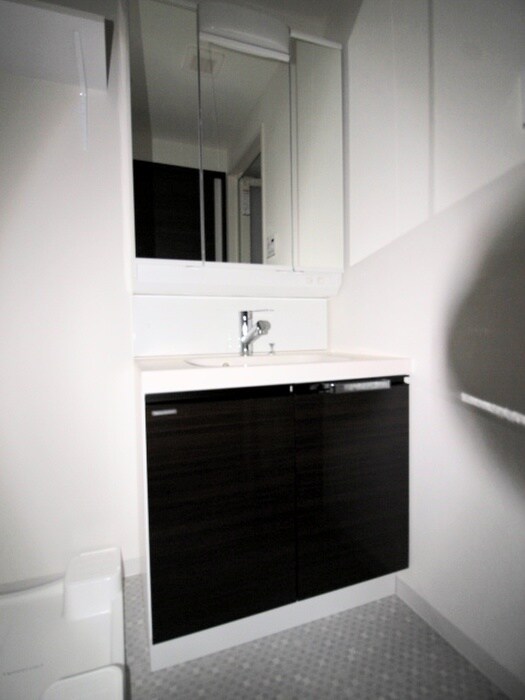 物件内観写真11　(洗面)