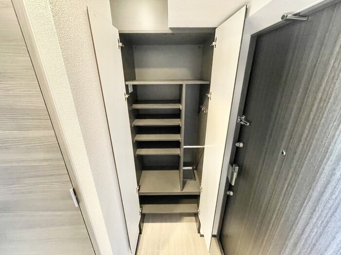 物件内観写真15　(靴箱)