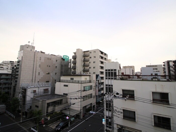 物件内観写真16　(室内からの展望)