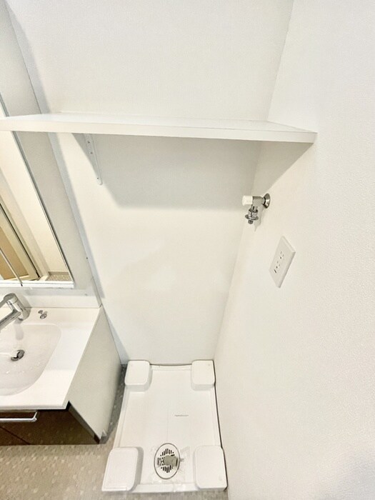 物件内観写真18　(洗濯機置場)