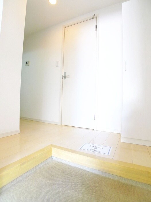 物件内観写真17　(玄関)