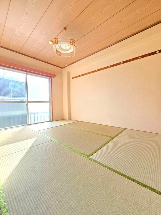 物件内観写真8　(居室)