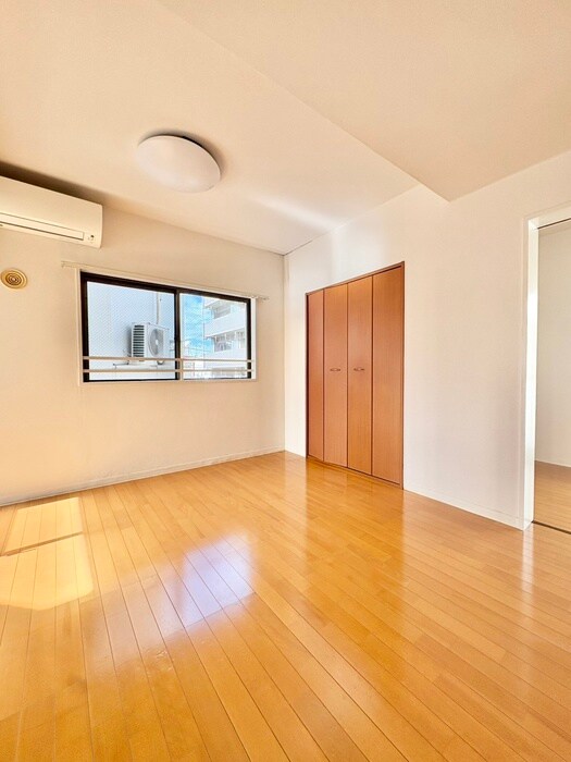 物件内観写真10　(居室)