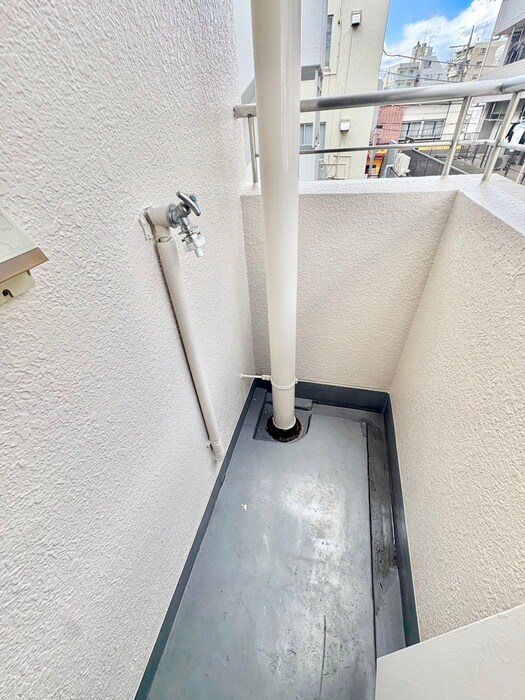 物件内観写真18　(洗濯機置場)