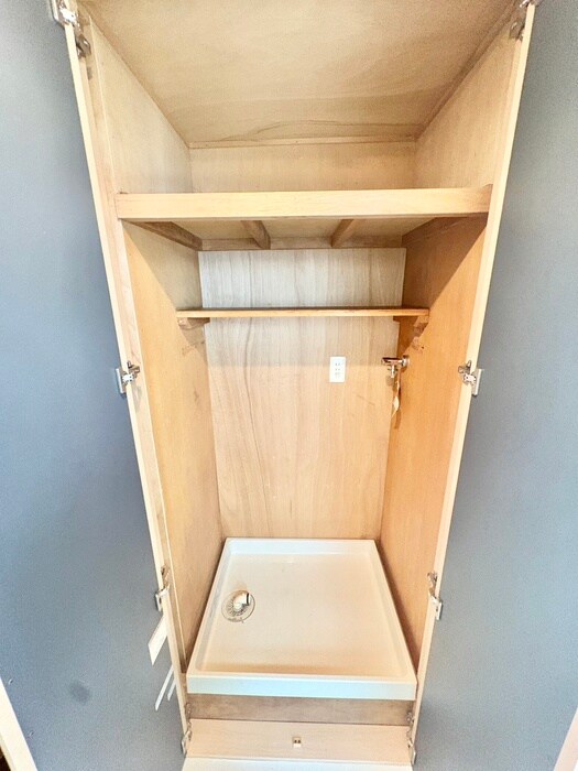 物件内観写真17　(洗濯機置場)