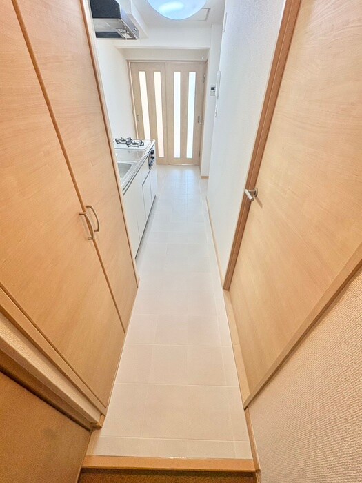 物件内観写真18　(廊下)