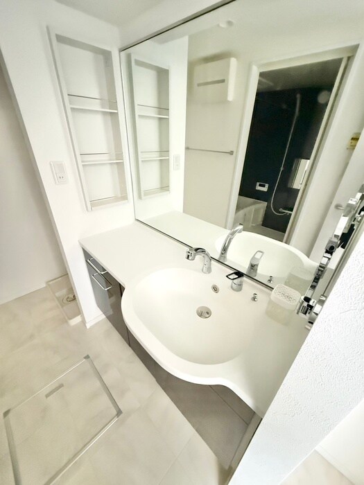 物件内観写真10　(洗面)