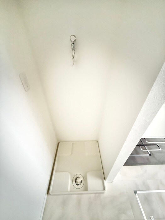 物件内観写真12　(洗濯機置場)