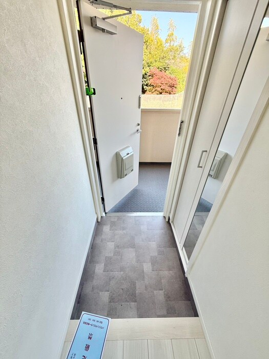 物件内観写真17　(玄関)