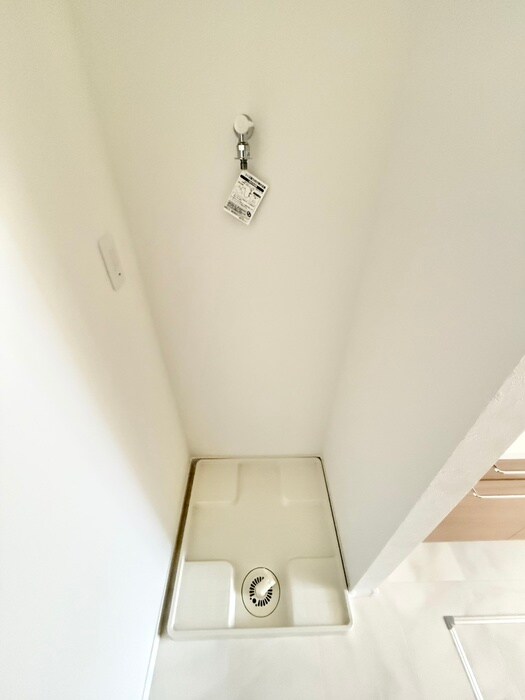 物件内観写真17　(洗濯機置場)