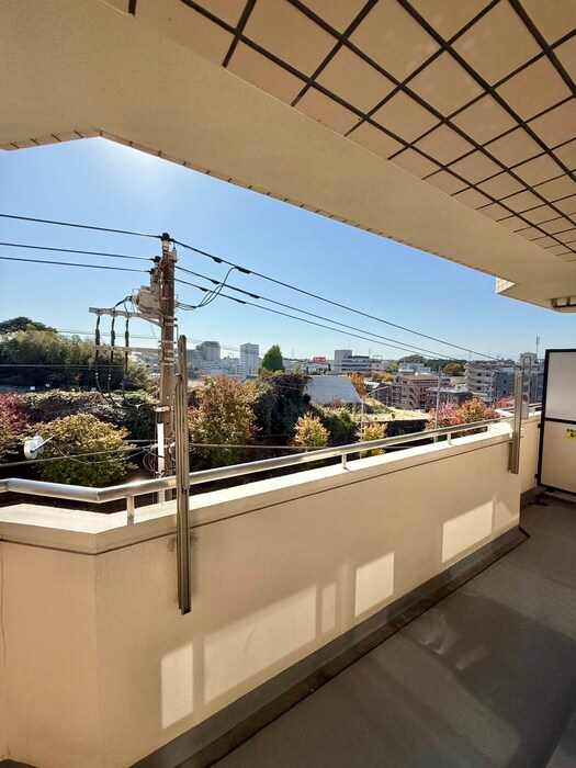 物件内観写真20　(室内からの展望)